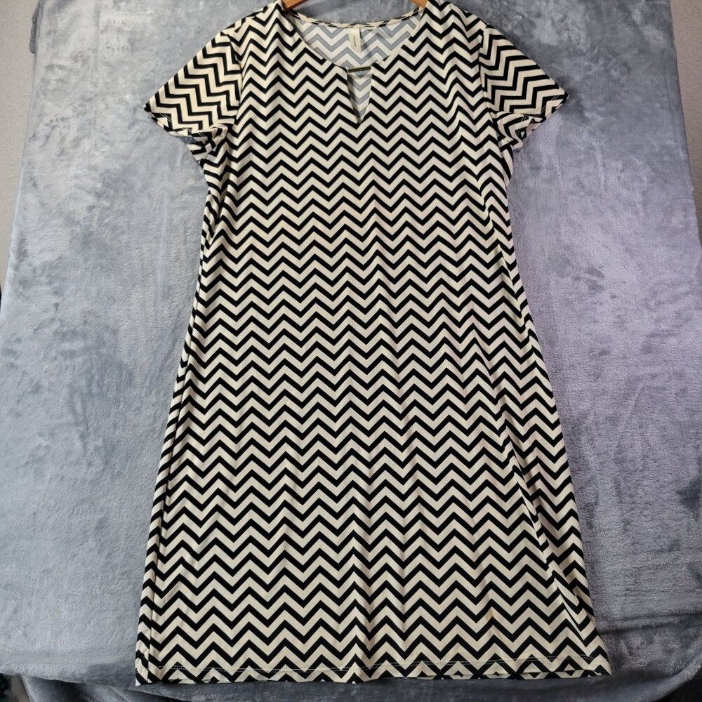 Tacera Womens L Chevron Print Short Sleeve Shift Dress Cream Black‎ Retro Casual